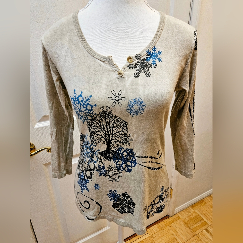 RARE NEW Y2K GLIMA Tan Blue Tie Dye Print Snowflake Winter Cotton Blouse Top S
